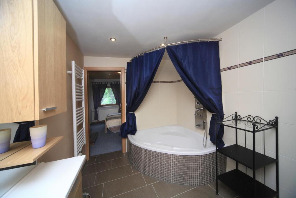 Hotel Altes Zollhaus Ammeldingen an der Our